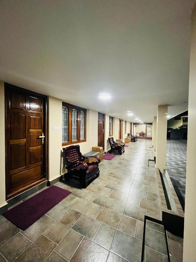 The Tendoinn Pollāchi Екстериор снимка